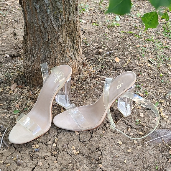 Clear Strap Heels - Picture 2 of 10